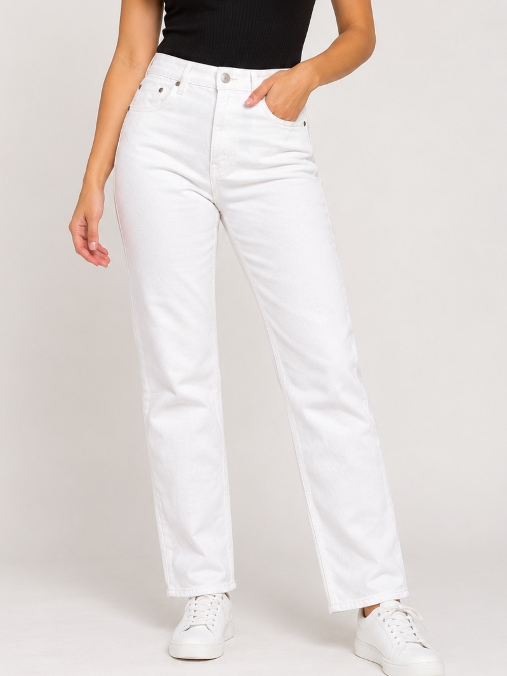 Gap girlfriend midrise White Jeans